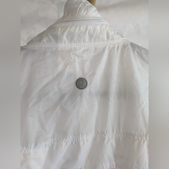 Lululemon light jacket - Picture 2 of 3